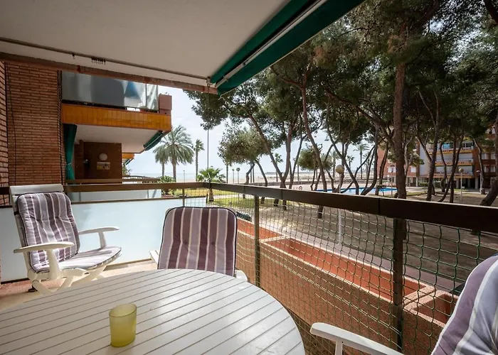 At103 Pins Beachfront Complex, View Apartmán