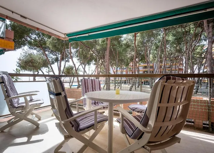 At103 Pins Beachfront Complex, View Apartmán
